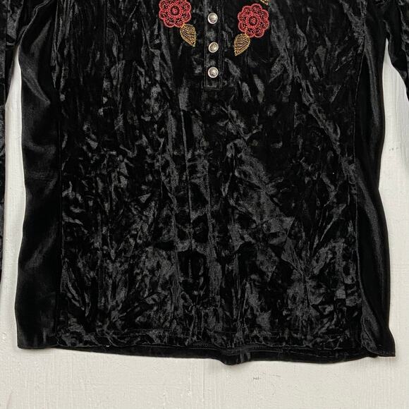 Fairycore Whimsigoth Witchy Black Floral Embroidered Velvet Top Size Medium - Picture 3 of 9